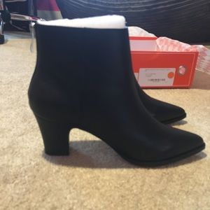 women’s black booties ❗️BRAND NEW❗️